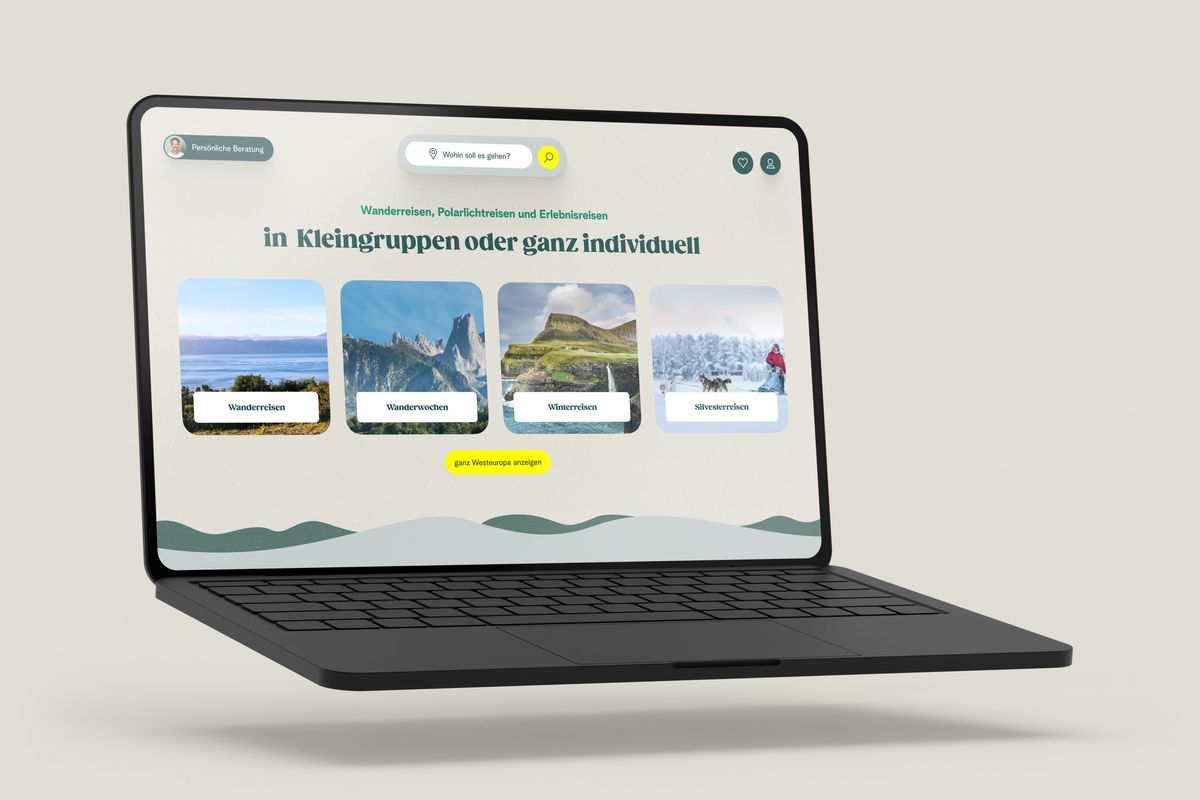 Die ausgebaute Suche vereinfacht dem User die Nutzung der Website. Darstellung der Website auf einem aufgeklappten Macbook.